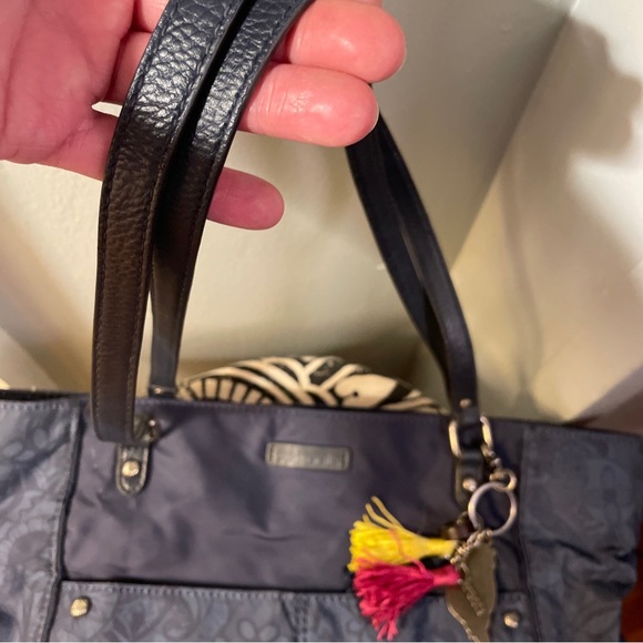 Sakroots Blue Floral Nylon Tote comes with matching wristlet - Picture 11 of 16
